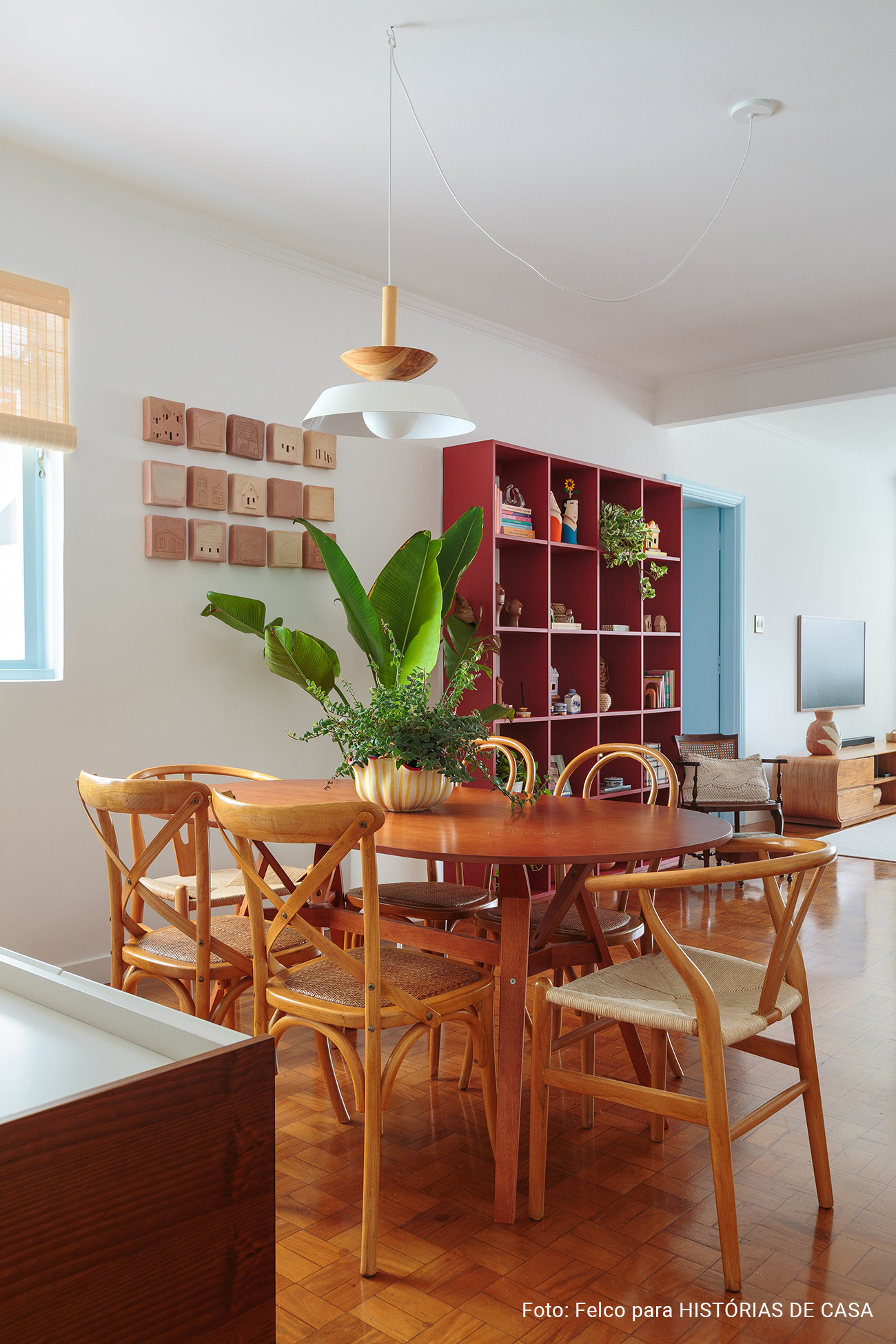 Apartamento alugado com ótimas ideias de decoração e muitas cores alegres