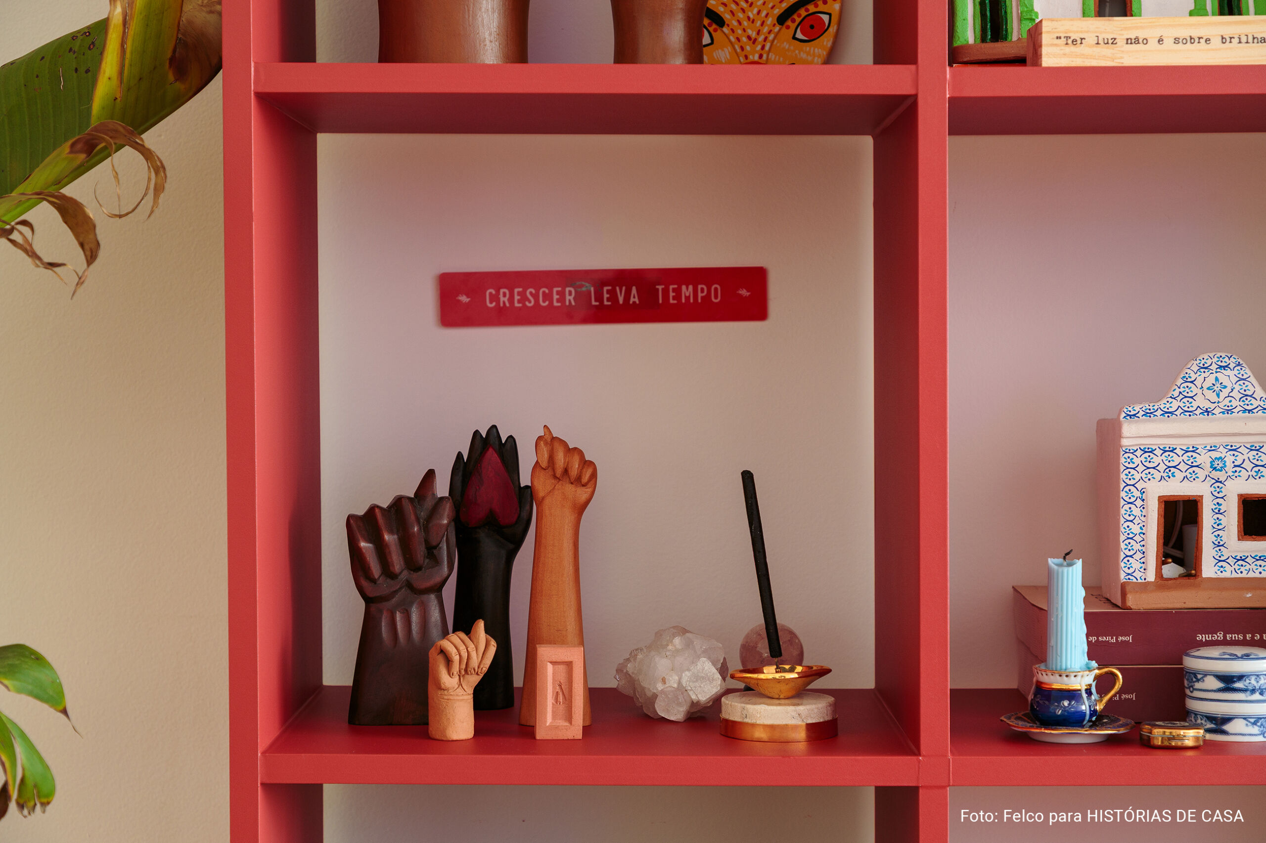 Apartamento alugado com ótimas ideias de decoração e muitas cores alegres