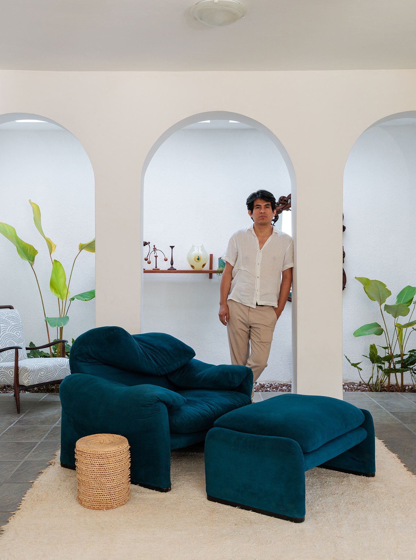 Casa antiga com peças de mobiliário modernista brasileiro, Paul da NHAWPA