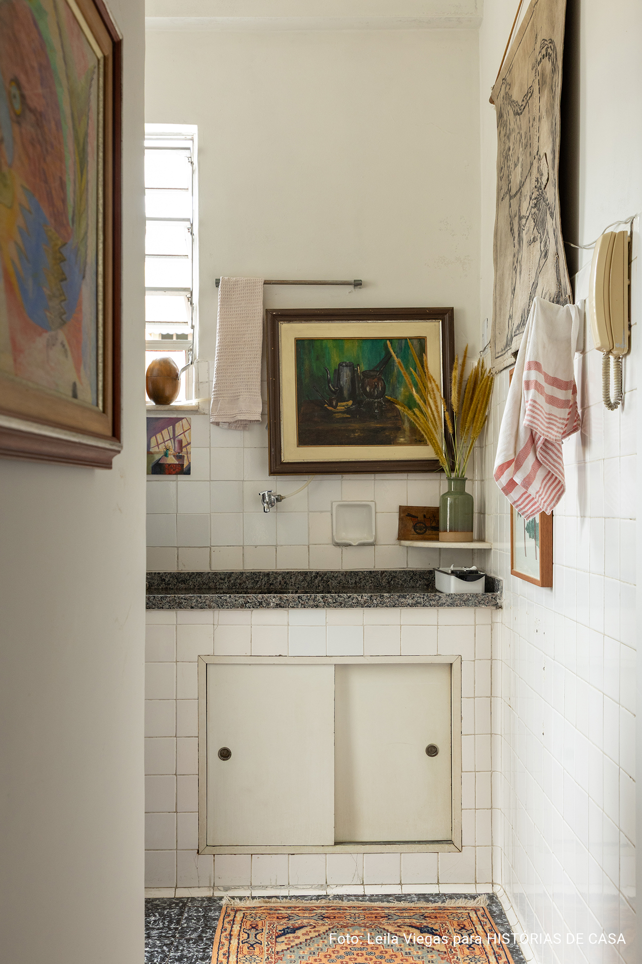Apartamento com decoração vintage do Derek Mangabeira no Rio de Janeiro