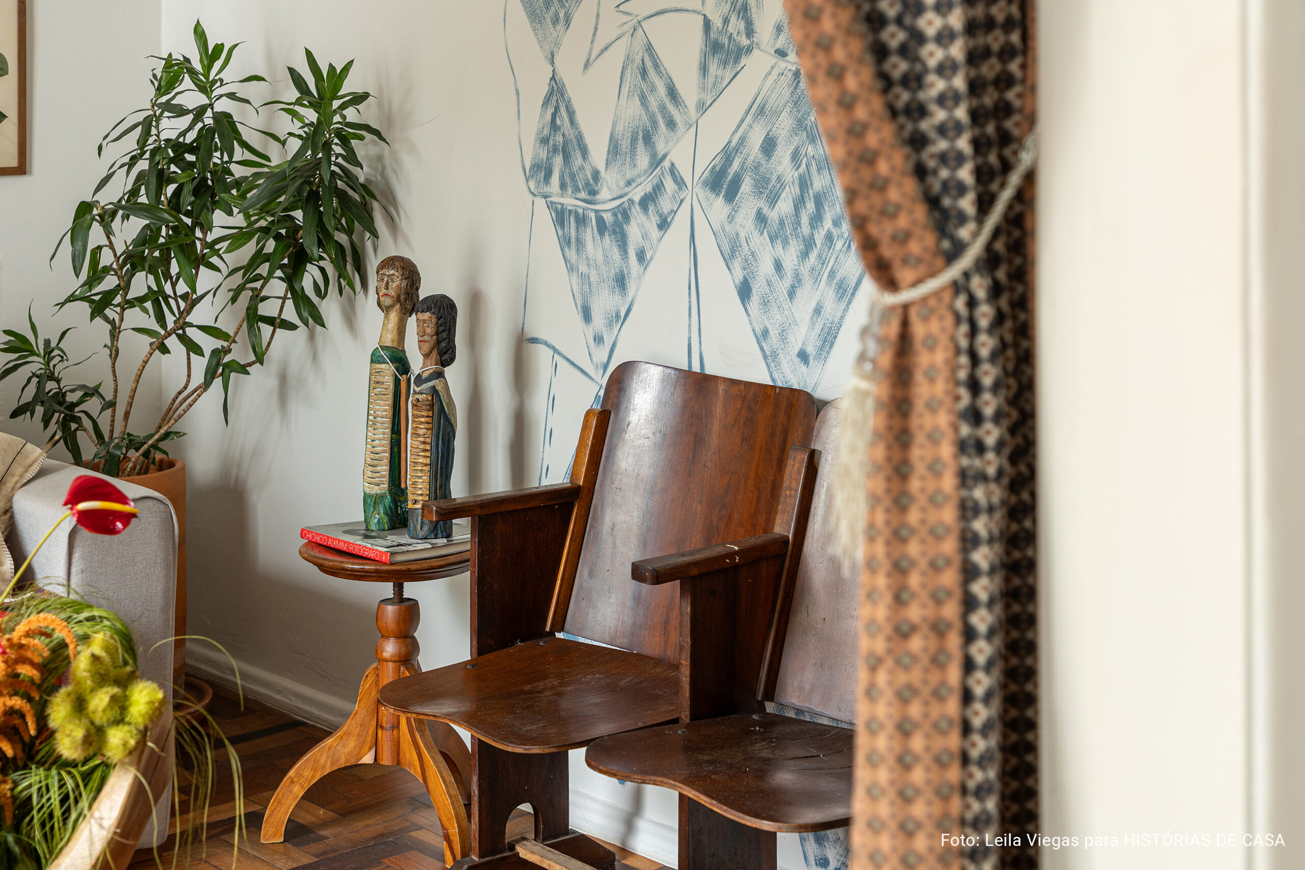 Apartamento com decoração vintage do Derek Mangabeira no Rio de Janeiro